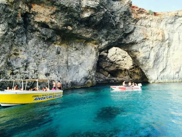 マルタ島の楽しむ3つのビーチアクテビティ【マルタ共和国】