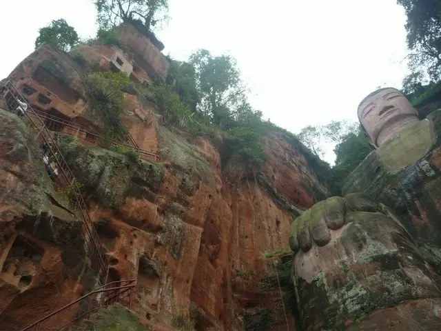 ユネスコ世界遺産にも登録される楽山大仏【中国】