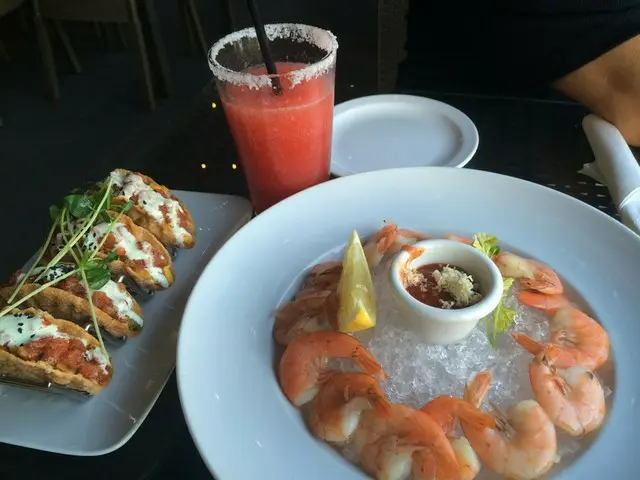 ロマンチックなディナーをするならサンセットが綺麗なThe boathouse restaurant【カナダ】