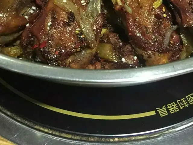 見た目は怖い、中国で食べる鴨頭鍋【中国】