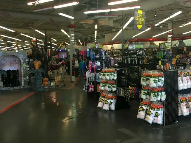 コスチュームの調達はココで!　ハロウィーン専門店【カナダ】