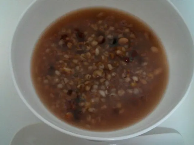 八宝粥のレトルトと缶詰【中国】