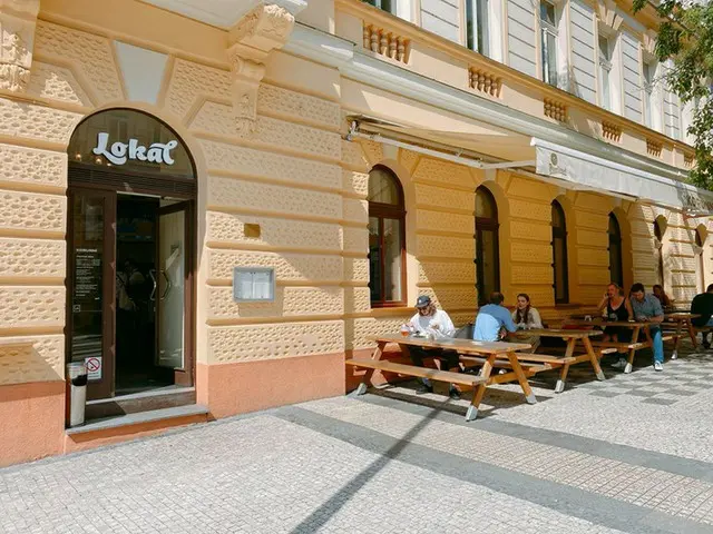 プラハでビールを飲むなら、地元民に愛されるホスポダ「Lokal」がおすすめ【チェコ】