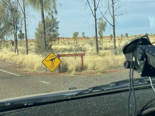 道路わきやサービスステーションなどで見かける面白い標識【オーストラリア】