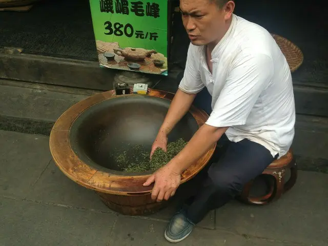 炒りたてを狙って！絶品四川省の「竹茶」【中国】