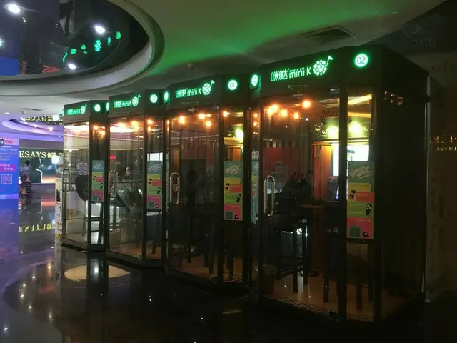 若者に大人気の2人カラオケボックス?!【中国】