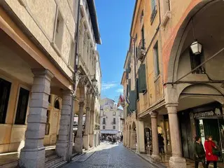 イタリアの可愛い村バッサーノ・デル・グラッパ【イタリア】