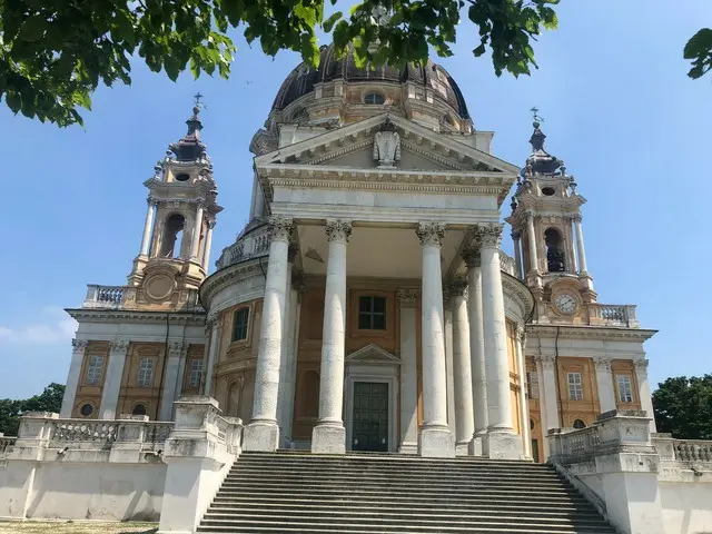 トリノの街を一望できる世界遺産スペルガ大聖堂【イタリア】