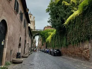 ローマで最も美しい通りのひとつ、ジュリア通りとマスケローネ【イタリア】