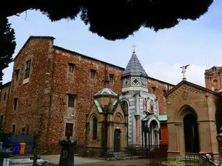 郊外の墓所は週末の散歩道？サン・ミニアート・アル・モンテ教会を歩く【イタリア】