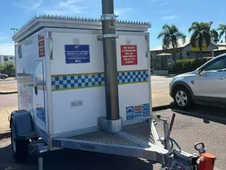 駐車場で見かけた警察のトレーラー【オーストラリア】