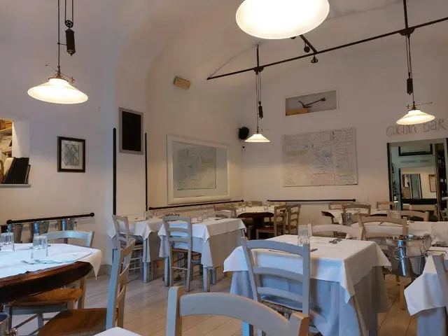 上院近くのレストランは庶民料理もエレガンス！【イタリア】