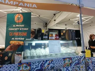 イタリア版全国うまいもの市？夏の終わりの公園で繰り広げられたフェスタ