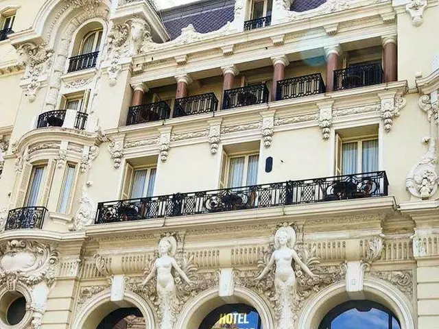 豪華なモナコ公国のホテル「オテル・ド・パリ・モンテカルロ」【モナコ】
